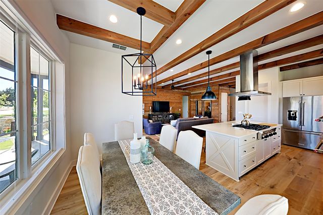 19517 Flying J BLVD 6, Spicewood, TX 78669