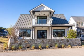 19517 Flying J BLVD 6, Spicewood, TX 78669