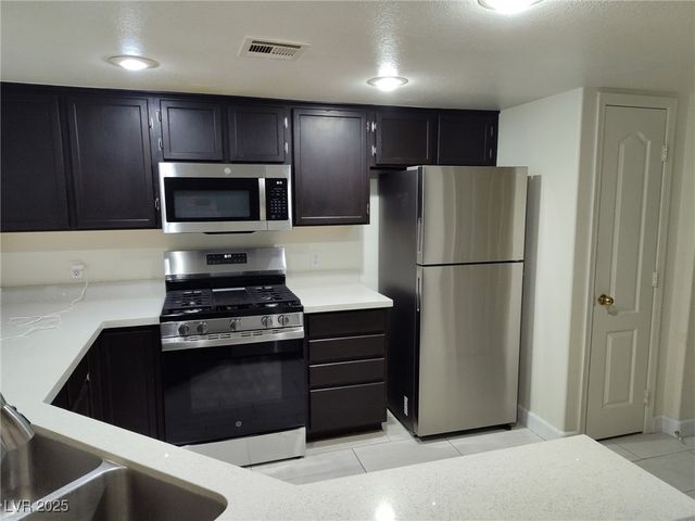 7400 West Flamingo Road 2013, Las Vegas, NV 89147