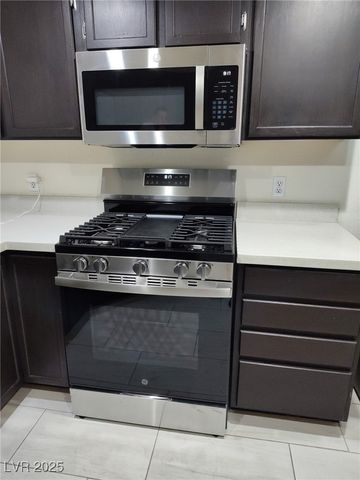 7400 West Flamingo Road 2013, Las Vegas, NV 89147