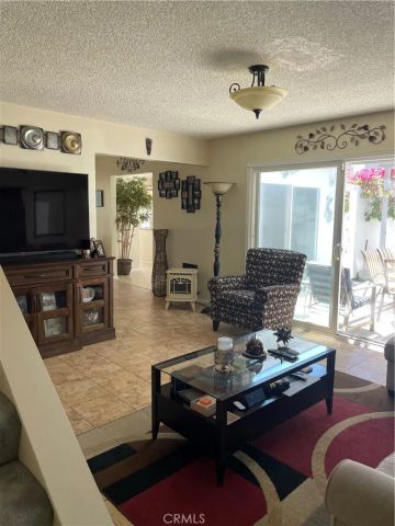 927 W 6th Street, San Pedro, CA 90731
