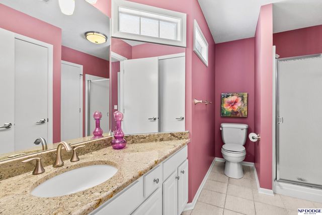 16026 Lake Circle, Omaha, NE 68116