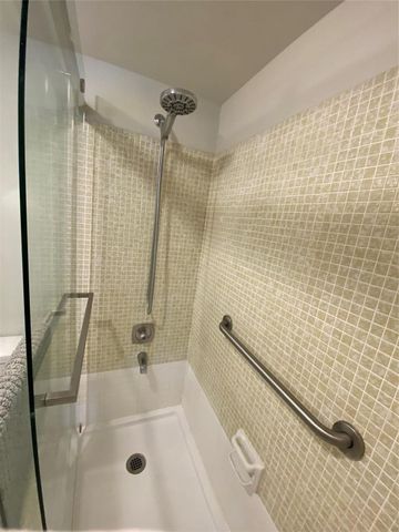 1023 Cambridge B 1023, Deerfield Beach, FL 33442