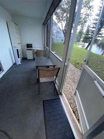 1023 Cambridge B 1023, Deerfield Beach, FL 33442