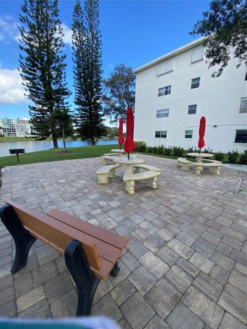 1023 Cambridge B 1023, Deerfield Beach, FL 33442