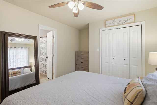 217 N Laramie Circle, Pilot Point, TX 76258