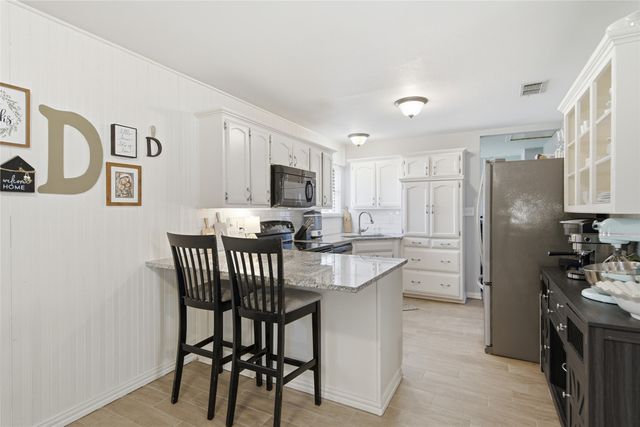 217 N Laramie Circle, Pilot Point, TX 76258
