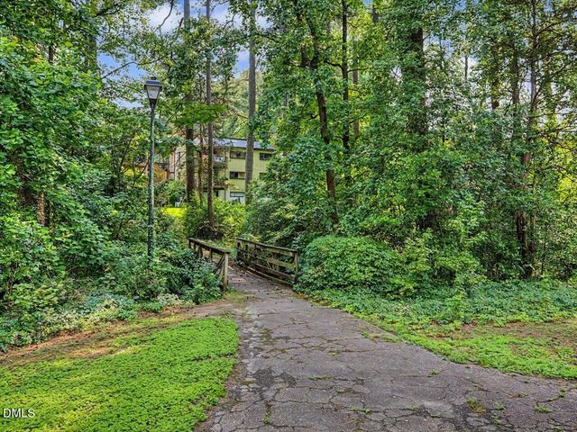 618 Pine Ridge Place, Raleigh, NC 27609