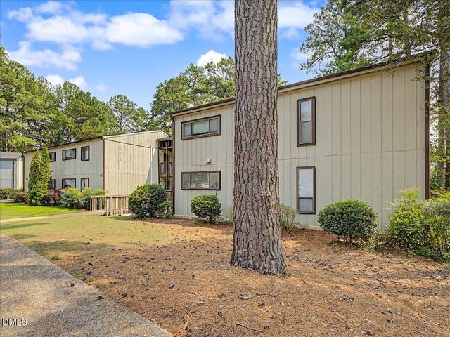 618 Pine Ridge Place, Raleigh, NC 27609