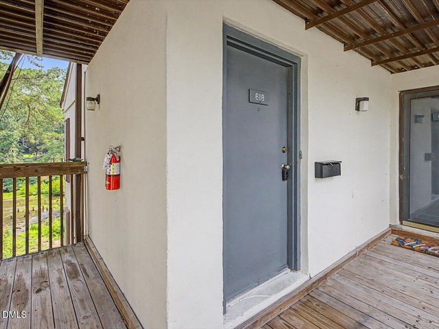 618 Pine Ridge Place, Raleigh, NC 27609