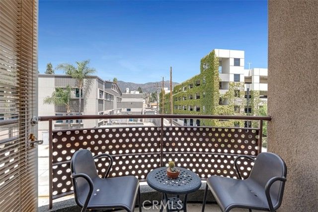 201 E Angeleno Avenue 326, Burbank, CA 91502