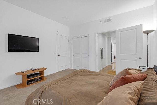 201 E Angeleno Avenue 326, Burbank, CA 91502