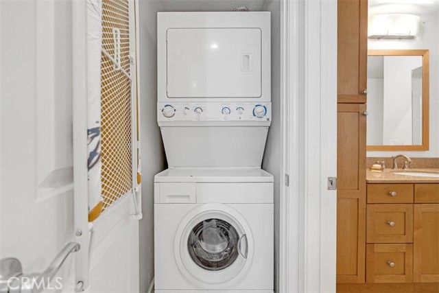 201 E Angeleno Avenue 326, Burbank, CA 91502