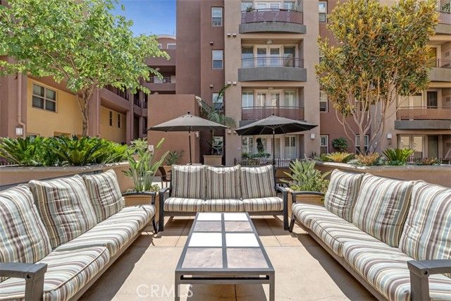 201 E Angeleno Avenue 326, Burbank, CA 91502