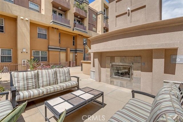 201 E Angeleno Avenue 326, Burbank, CA 91502