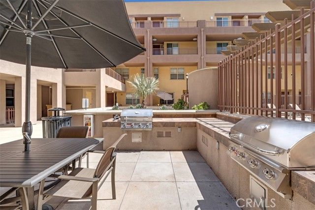 201 E Angeleno Avenue 326, Burbank, CA 91502