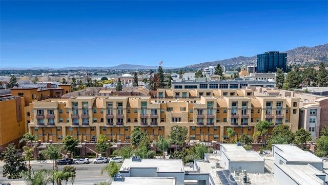 201 E Angeleno Avenue 326, Burbank, CA 91502