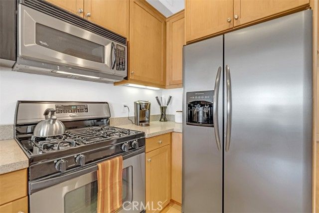 201 E Angeleno Avenue 326, Burbank, CA 91502