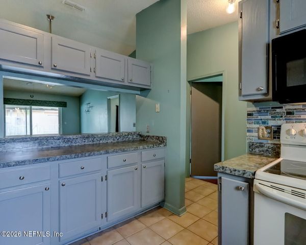 8675 PURSLANE Place, Jacksonville, FL 32217