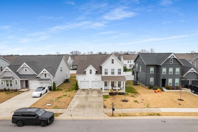 5520 Shelton Blvd, Murfreesboro, TN 37129