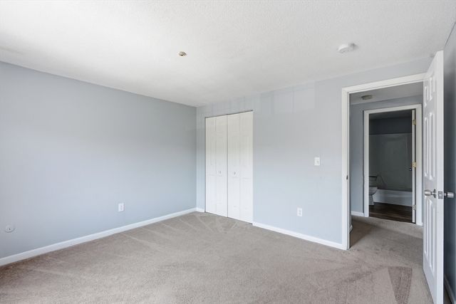 135 Grove St 131, Rockland, MA 02370