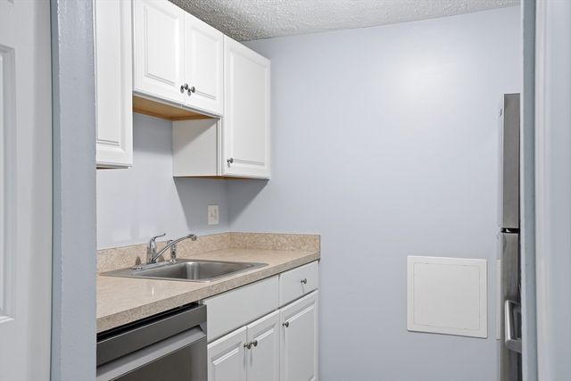 135 Grove St 131, Rockland, MA 02370