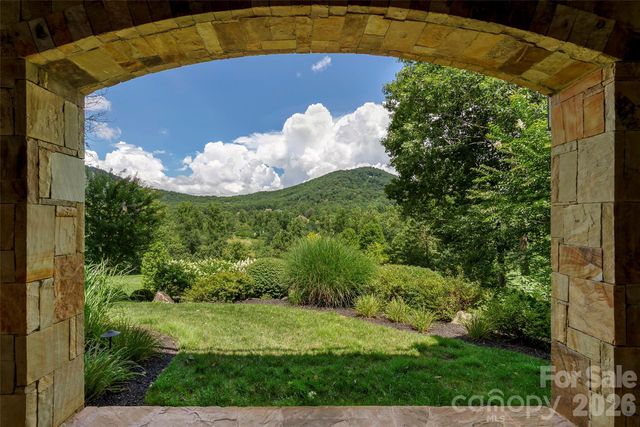 1829 Bella Vista Court, Arden, NC 28704