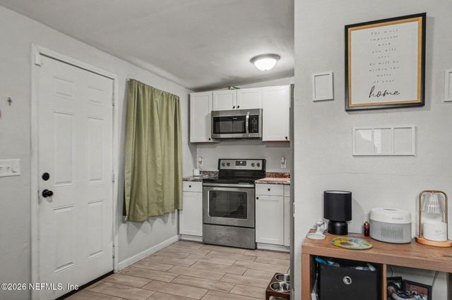 913 DEPAUL Drive, Jacksonville, FL 32218