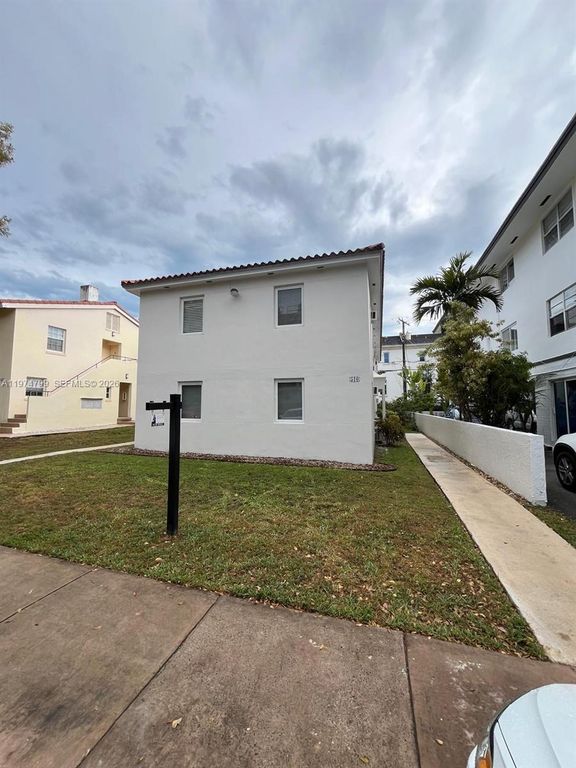 510 Santander Ave 1, Coral Gables, FL 33134
