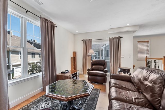 50 Seven Springs Lane A, Burlington, MA 01803