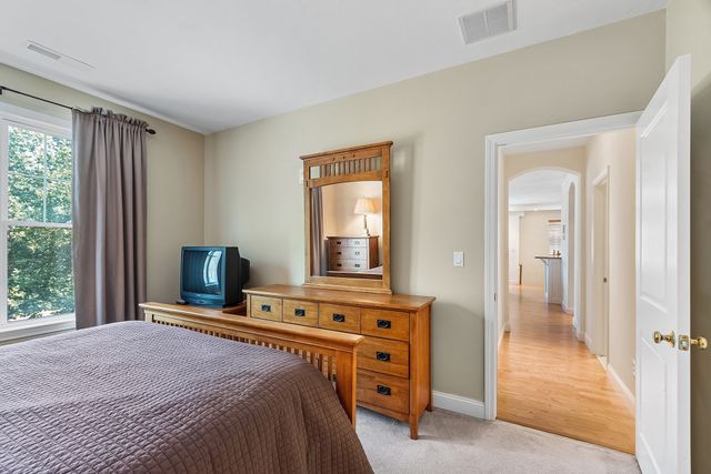 50 Seven Springs Lane A, Burlington, MA 01803
