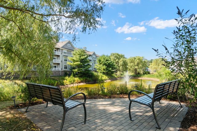 50 Seven Springs Lane A, Burlington, MA 01803