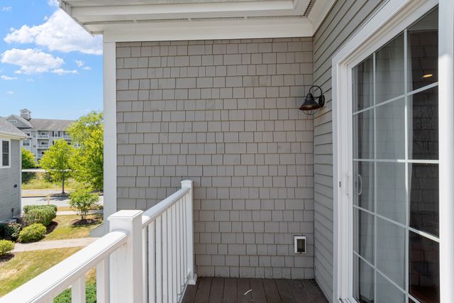 50 Seven Springs Lane A, Burlington, MA 01803