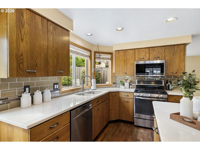 16503 Ne 27TH Ct, Ridgefield, WA 98642