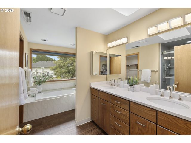 16503 Ne 27TH Ct, Ridgefield, WA 98642