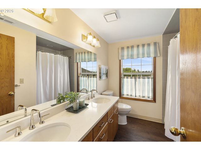 16503 Ne 27TH Ct, Ridgefield, WA 98642