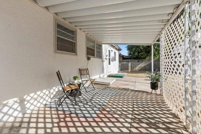 1629 Maplewood Dr, Pueblo, CO 81005