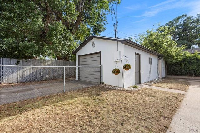 1629 Maplewood Dr, Pueblo, CO 81005
