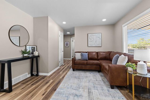 1629 Maplewood Dr, Pueblo, CO 81005