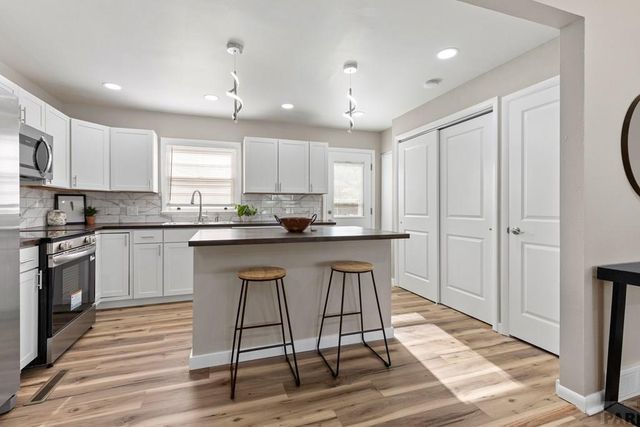 1629 Maplewood Dr, Pueblo, CO 81005
