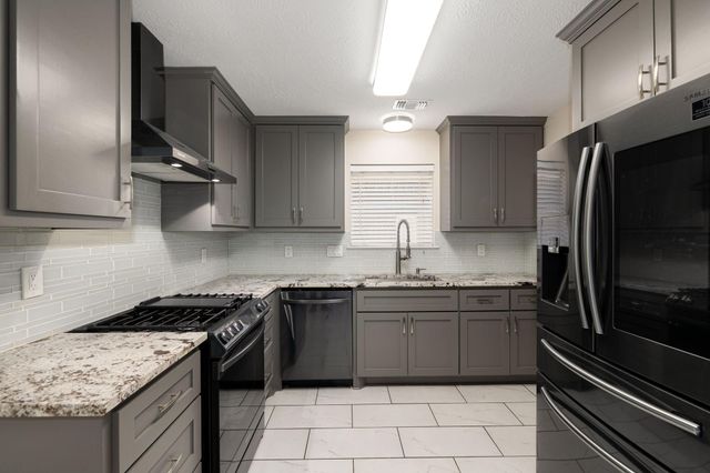 21039 Vista Trail Court, Houston, TX 77073