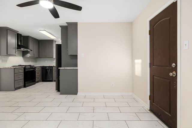 21039 Vista Trail Court, Houston, TX 77073