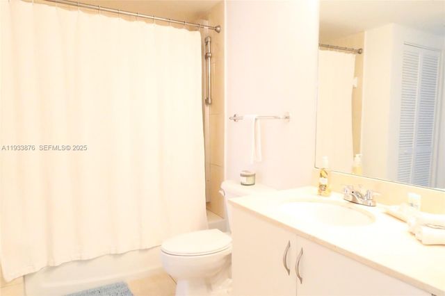 1750 N Bayshore Dr 3305, Miami, FL 33132