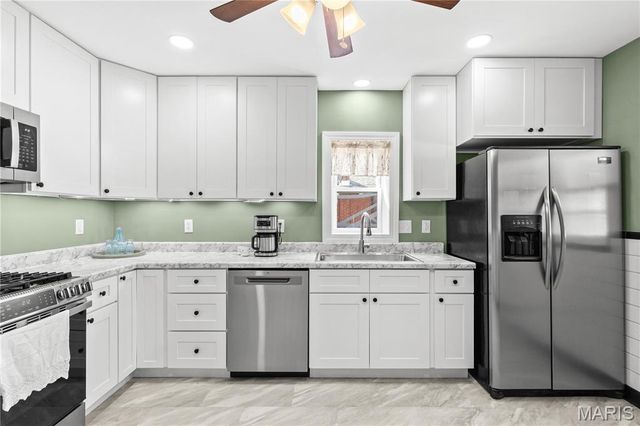 5521 Murdoch Avenue, St Louis, MO 63109