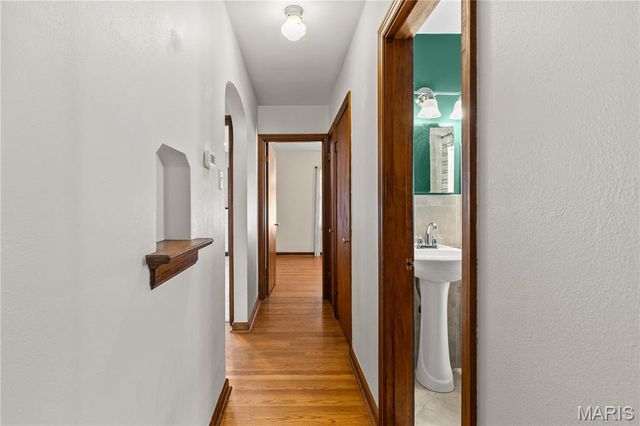 5521 Murdoch Avenue, St Louis, MO 63109