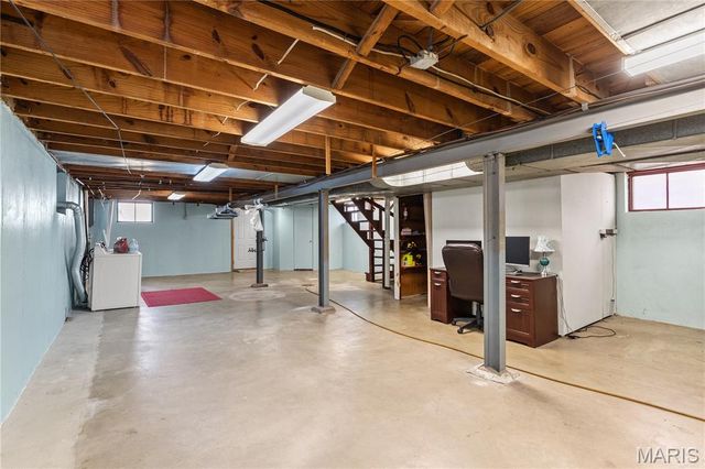 5521 Murdoch Avenue, St Louis, MO 63109