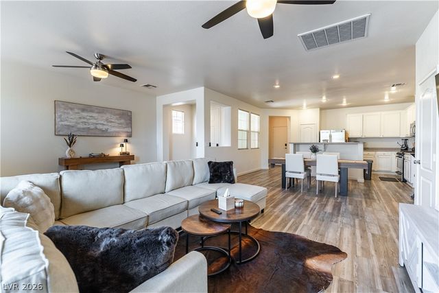 1362 Grass Creek Avenue 2, Henderson, NV 89012