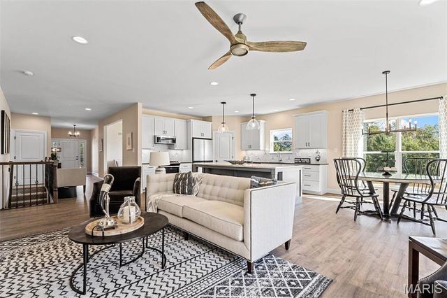 145 Columbia Meadows Lane, O'fallon, MO 63366