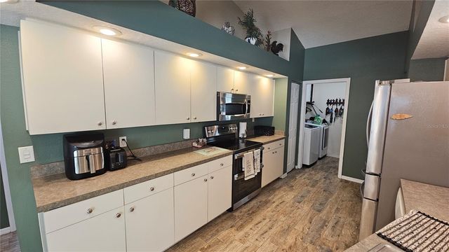 37416 HACKNEY PLACE, Dade City, FL 33523