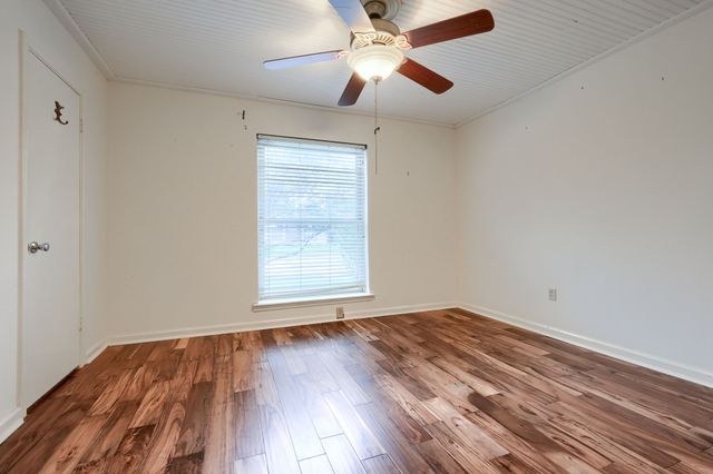 445 Trail View Lane, Garland, TX 75043
